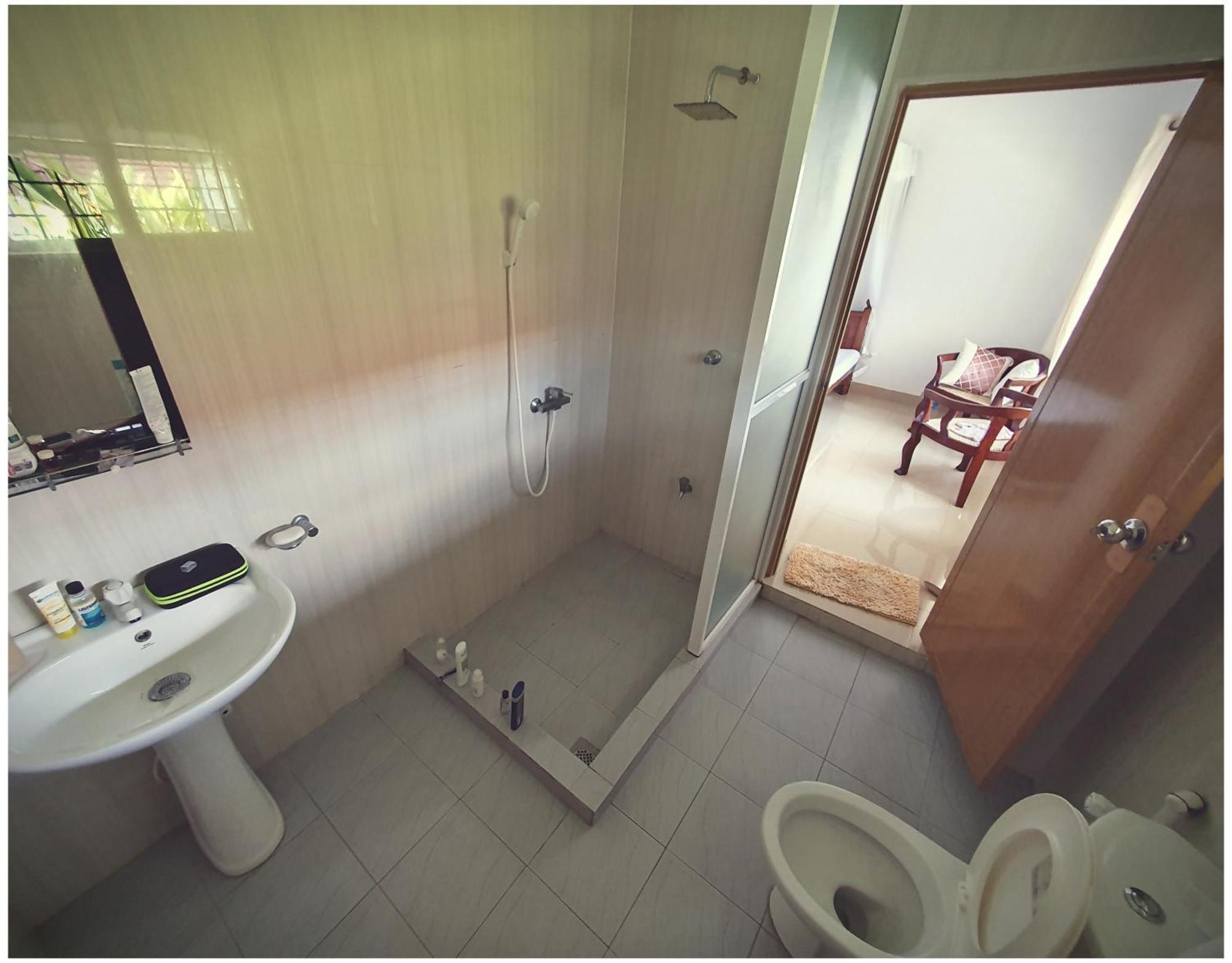 Sri Nimali Guesthouse Hikkaduwa Bagian luar foto