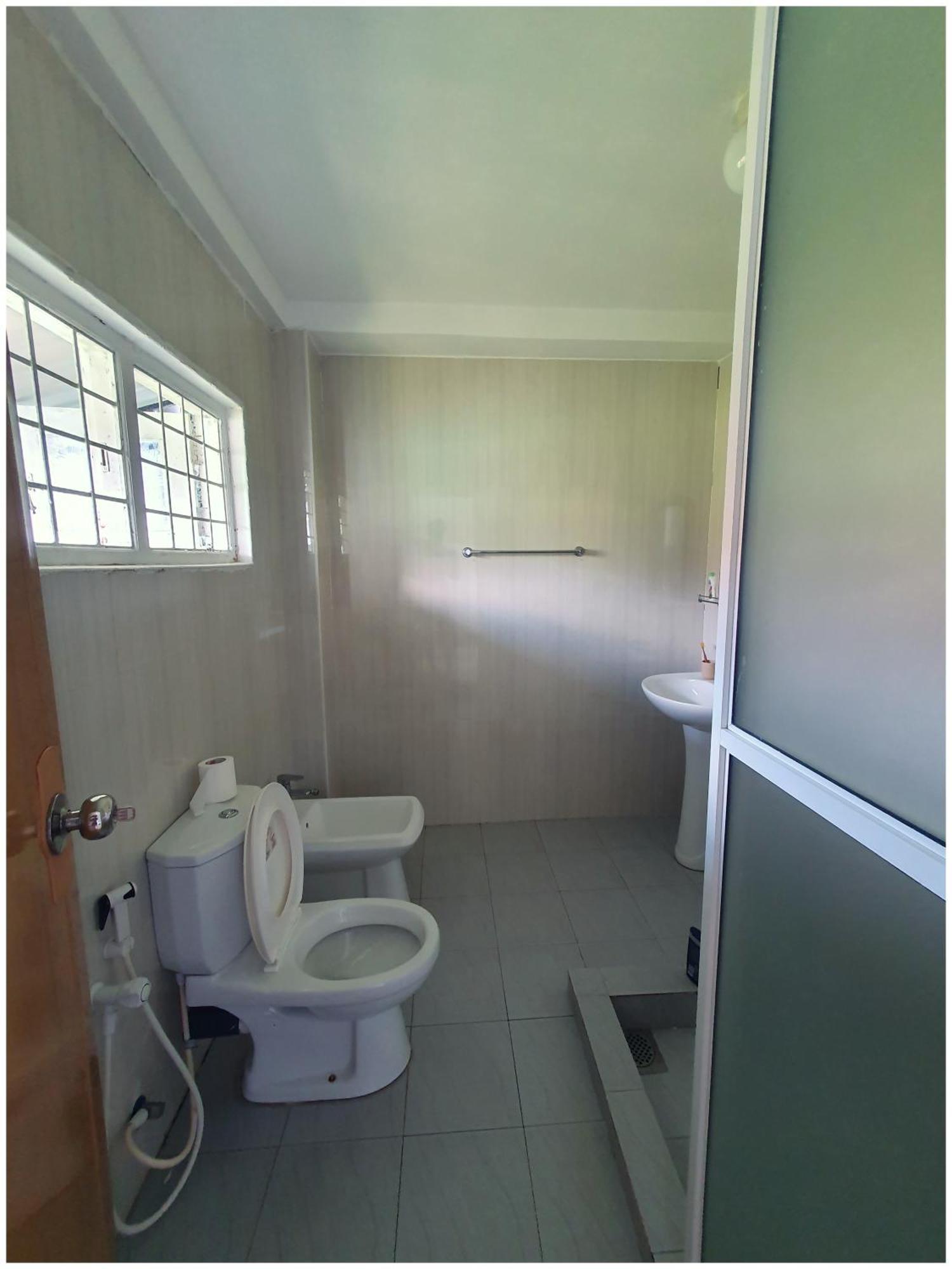 Sri Nimali Guesthouse Hikkaduwa Bagian luar foto