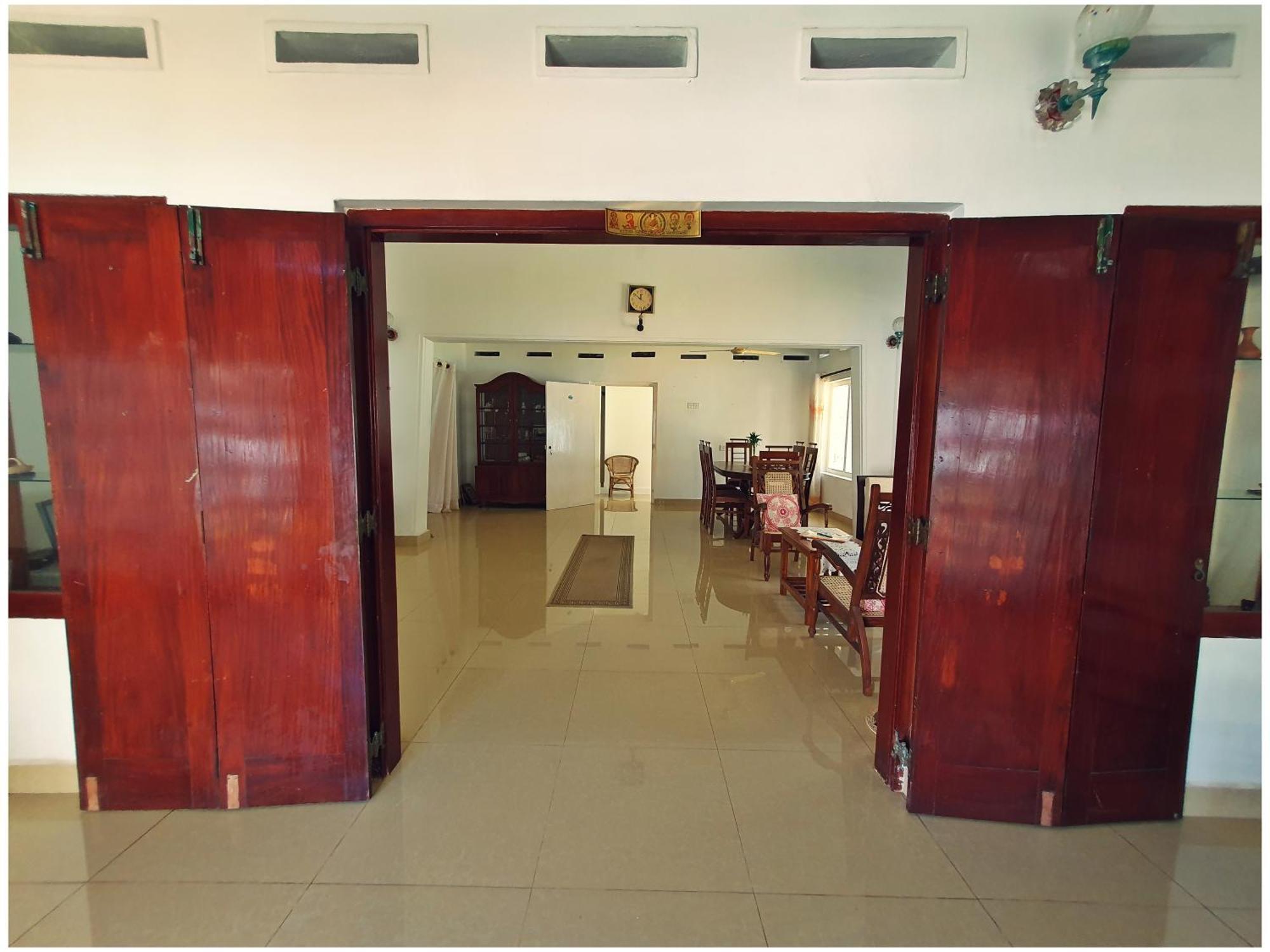 Sri Nimali Guesthouse Hikkaduwa Bagian luar foto